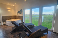 Kolauerhof-Wellnessoase-mit-Whirlwanne